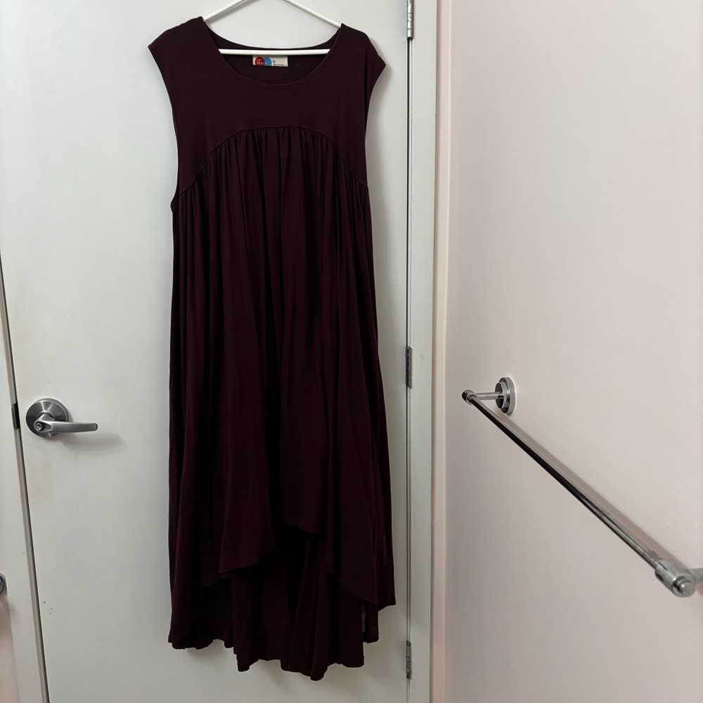 Cap-Sleeve High-Low Maxi Dress in Deep Plum
